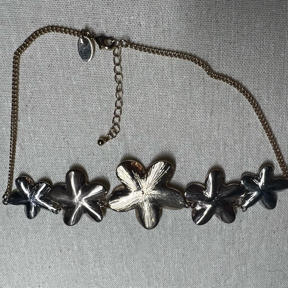 3 Tone Flower Necklace with Rhinestones - Picture 4 of 5